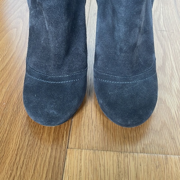 CHANEL CHAIN-TRIM ANKLE BOOTS DARK GRAY GLITTER SUEDE HIGH HEEL - Picture 6 of 7